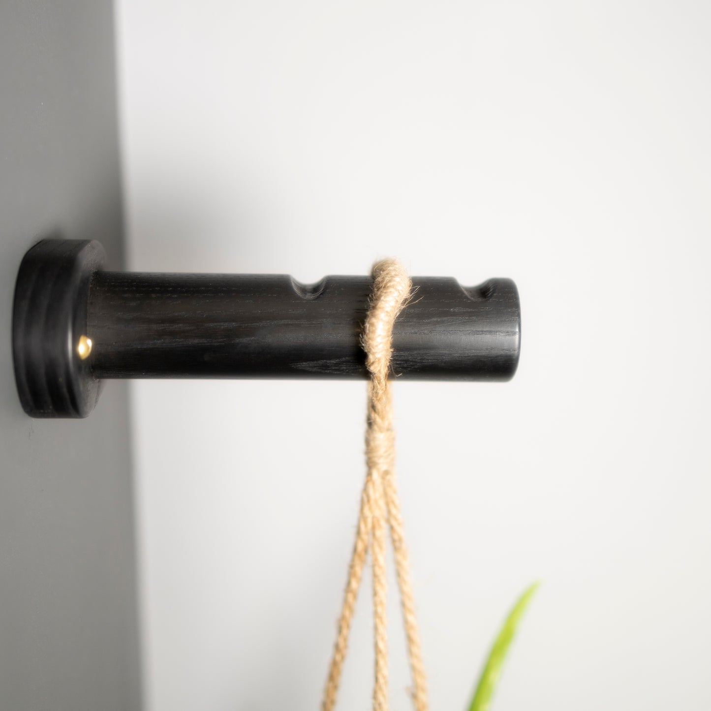 Black wall hanging planter bracket