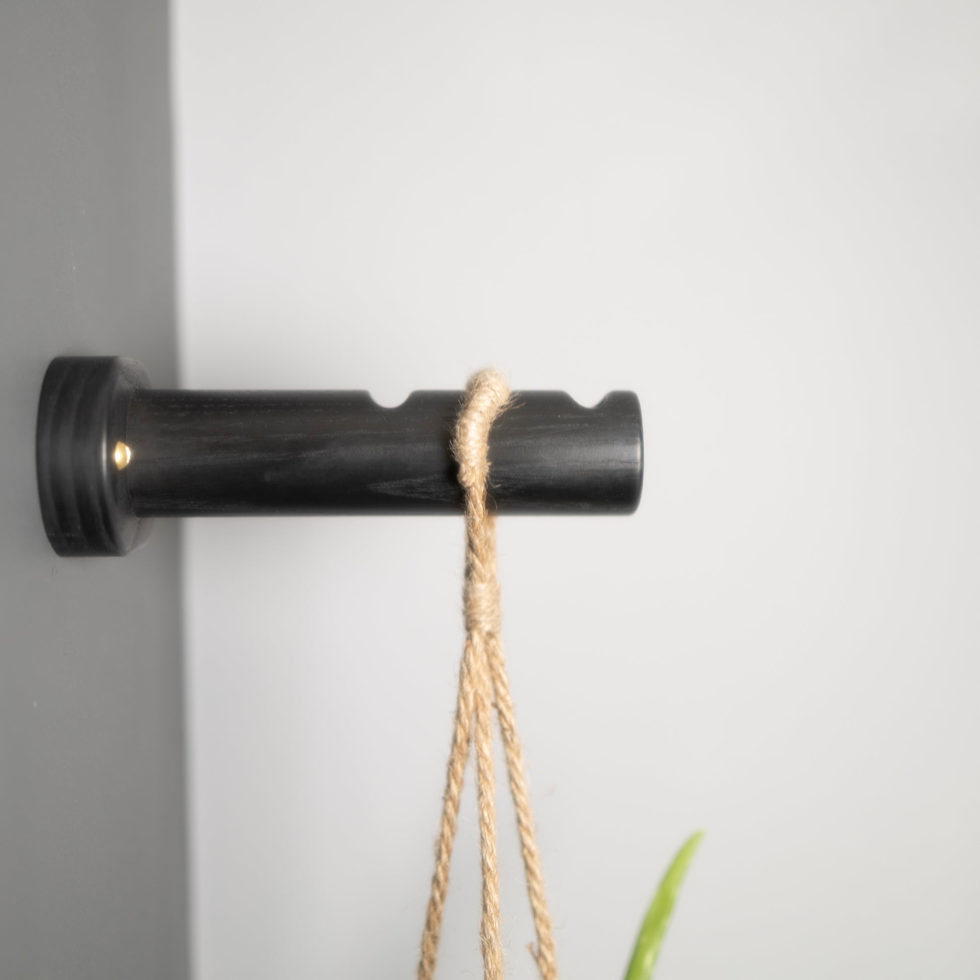 Black wall hanging planter bracket