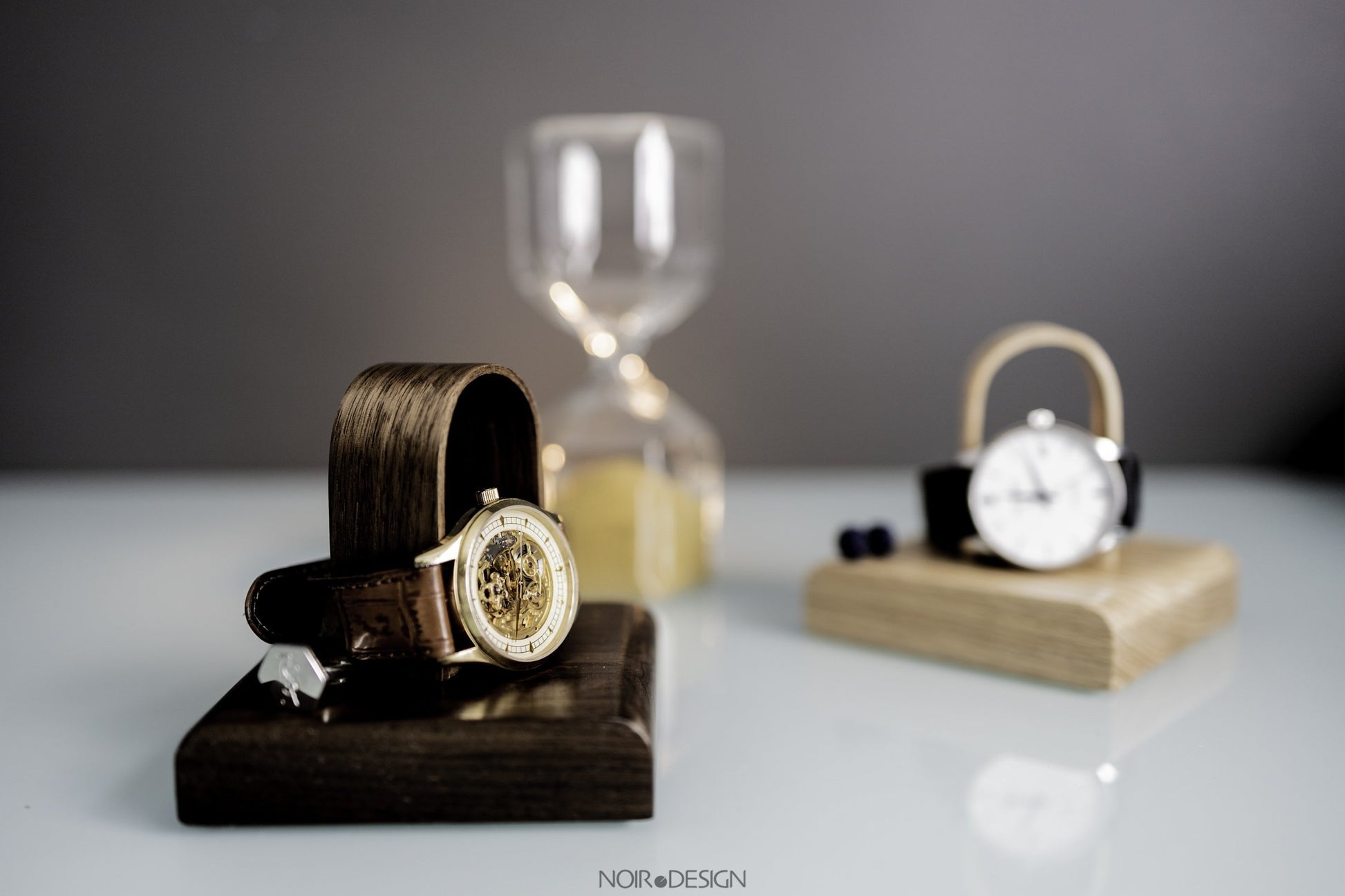 Luxury Walnut Quint Watch Stand Holder - Watch Display - NOIR.DESIGN